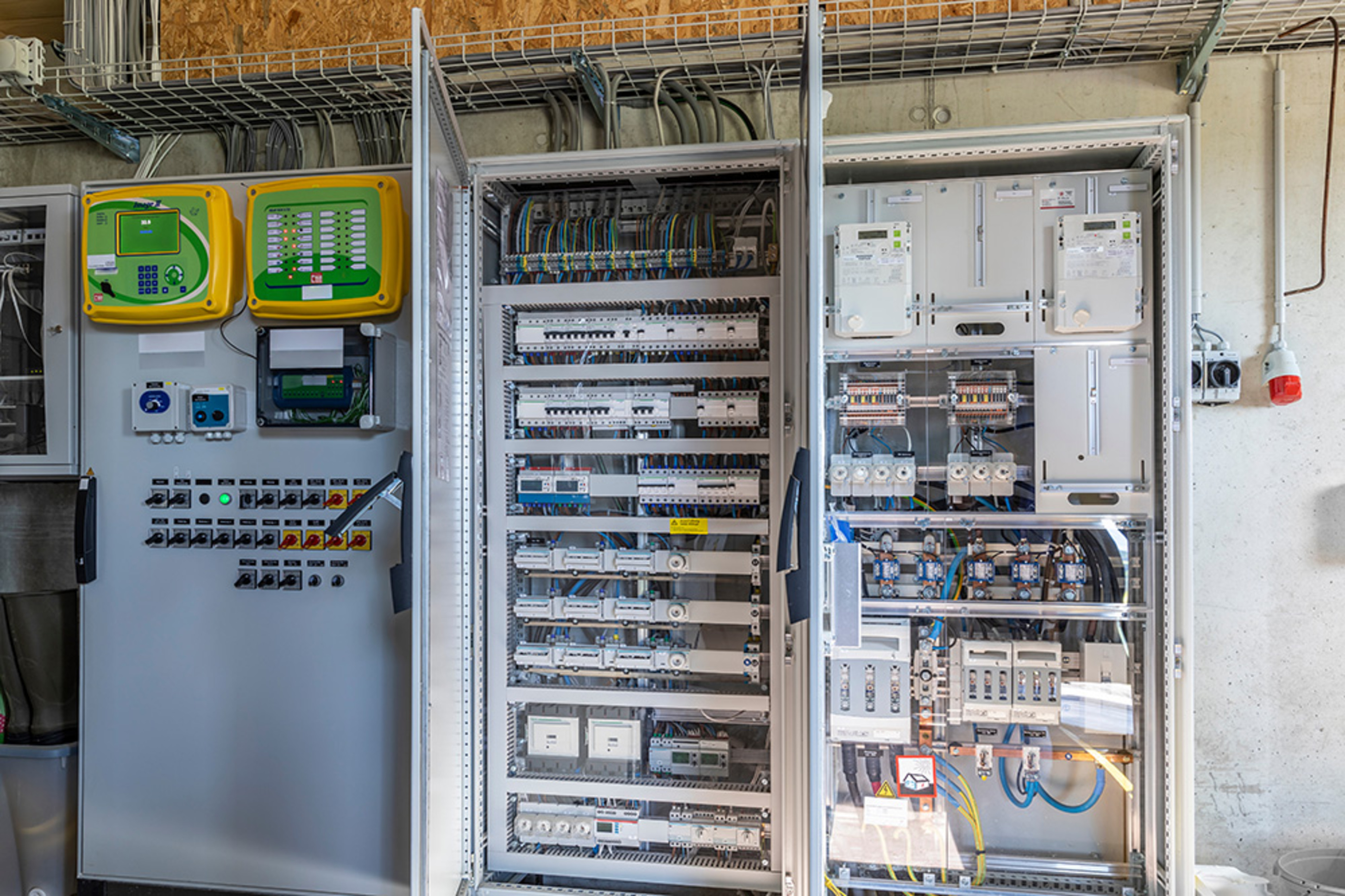 Nieder­spannungs­anlagen bei Elektro Randlinger GmbH in Schnaitsee
