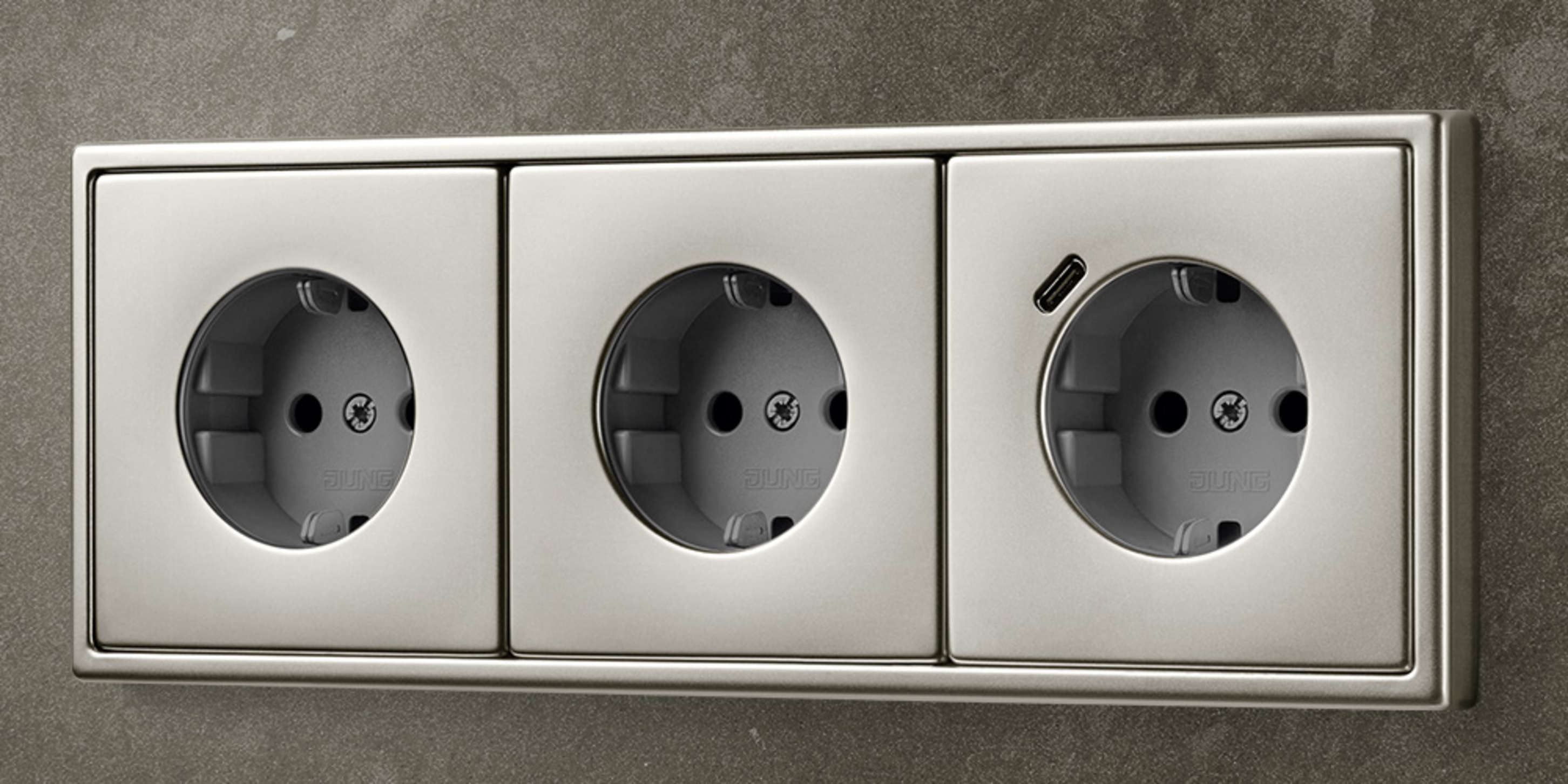 SCHUKO® Steckdosen mit USB bei Elektro Randlinger GmbH in Schnaitsee